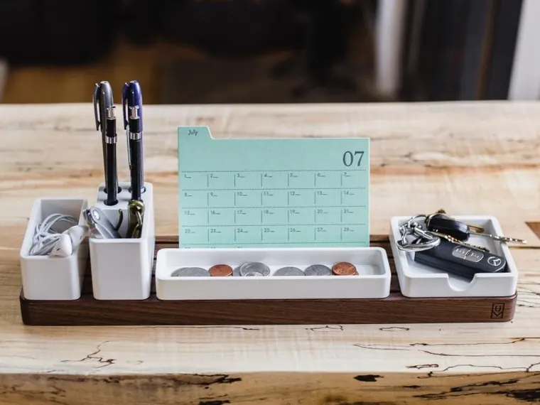 Calendário sobre a mesa