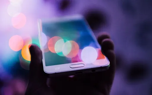 Celular e câmera