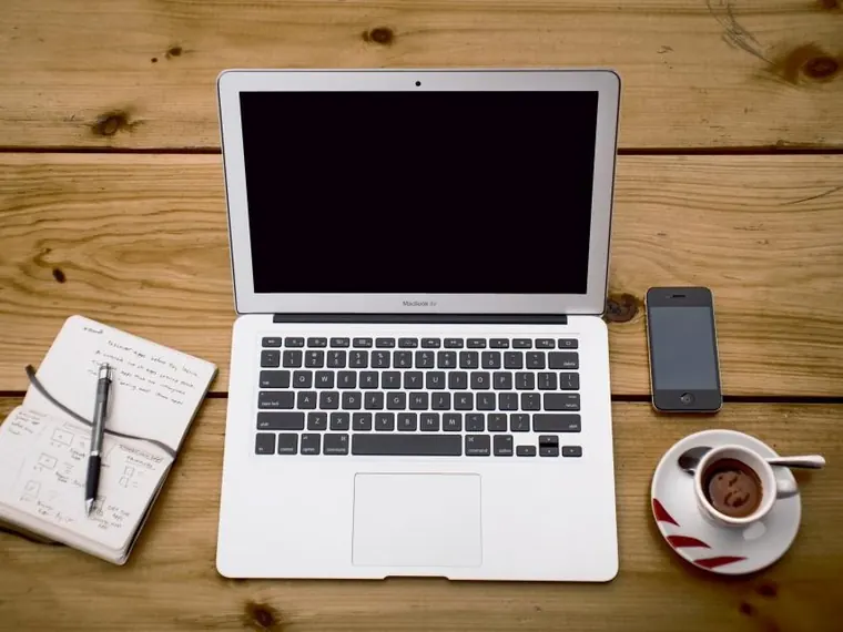 Celular e notebook